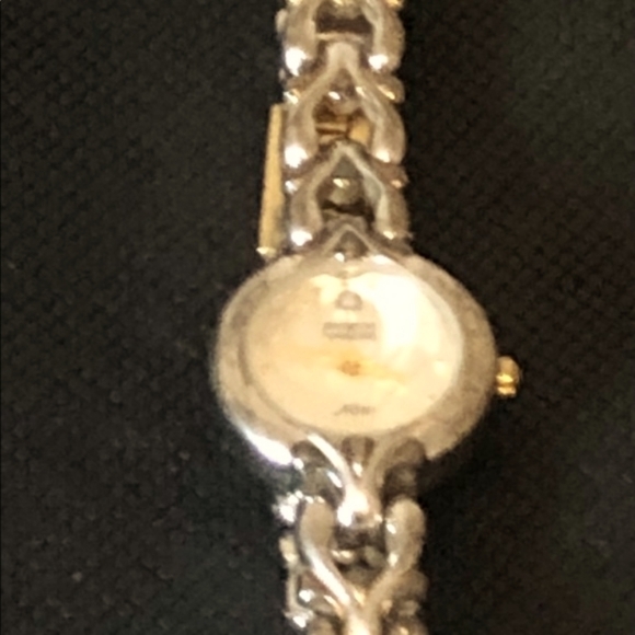 🛍✨️ Women's Armiton Now Diamond Watch✨️ - Picture 5 of 12